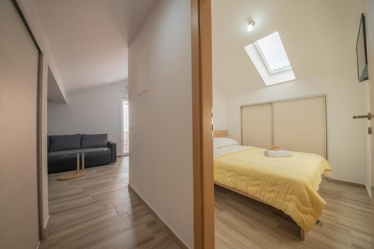 Apartman Eva Vrsi Zewnętrze zdjęcie