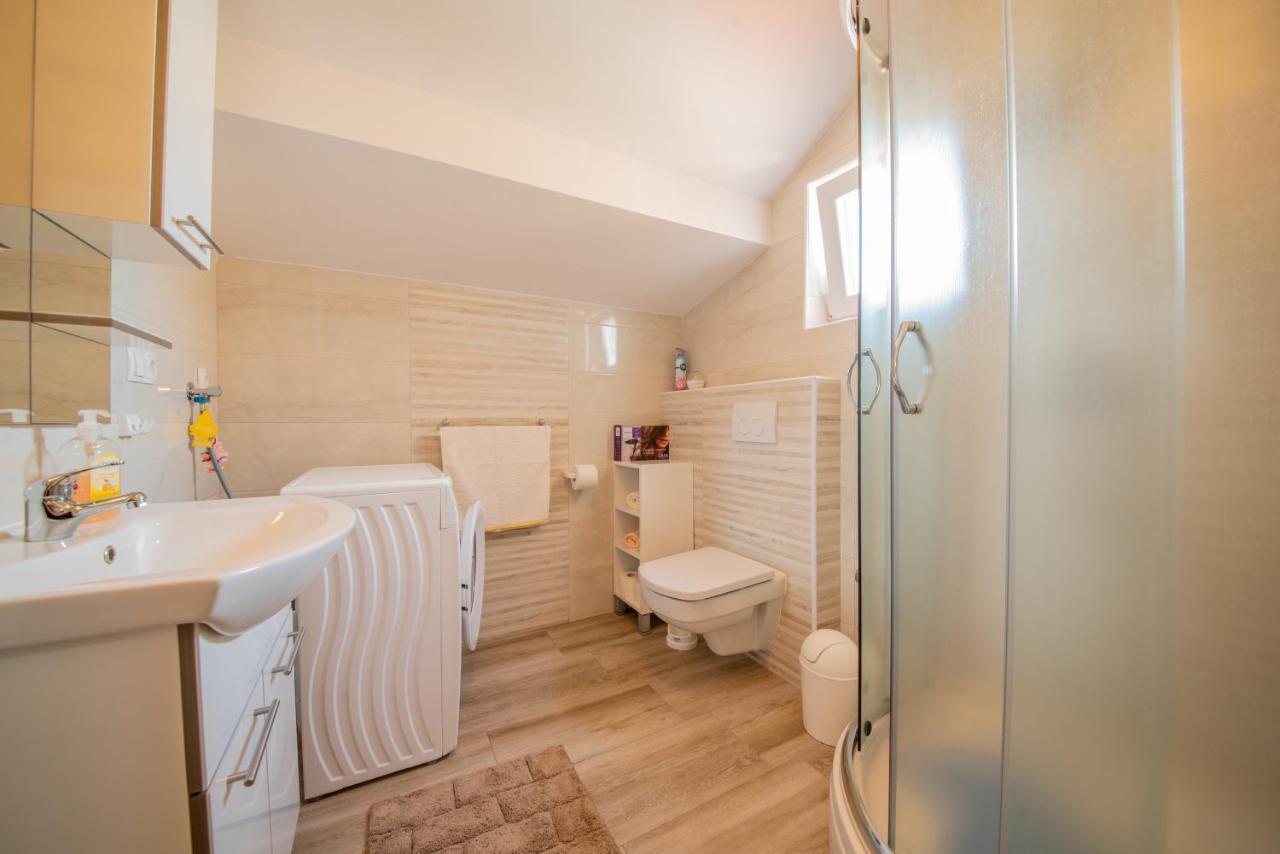 Apartman Eva Vrsi Zewnętrze zdjęcie