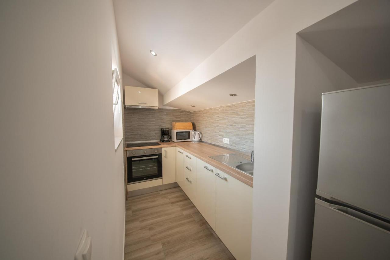 Apartman Eva Vrsi Zewnętrze zdjęcie