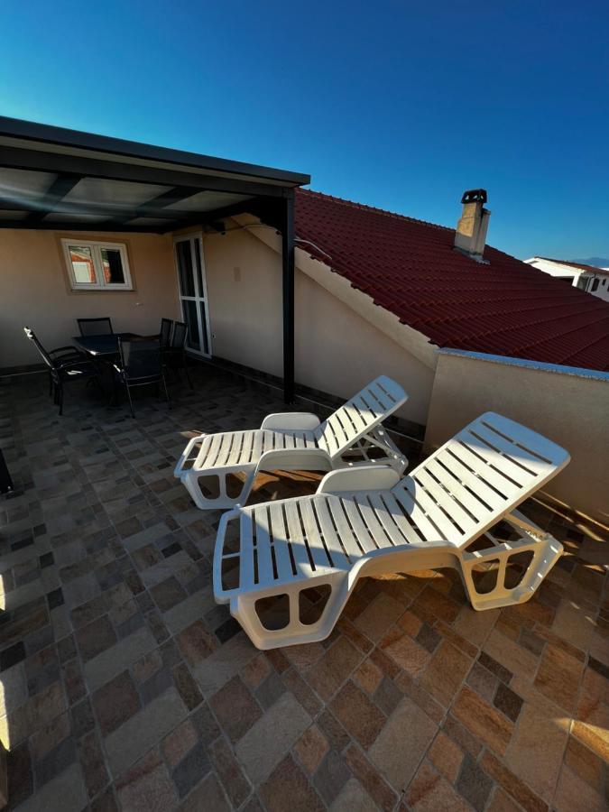 Apartman Eva Vrsi Zewnętrze zdjęcie